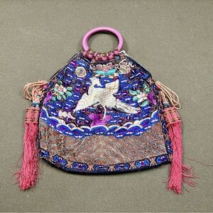 VERY old Chinese silk embroidered bag. Intricate details. Good condition!